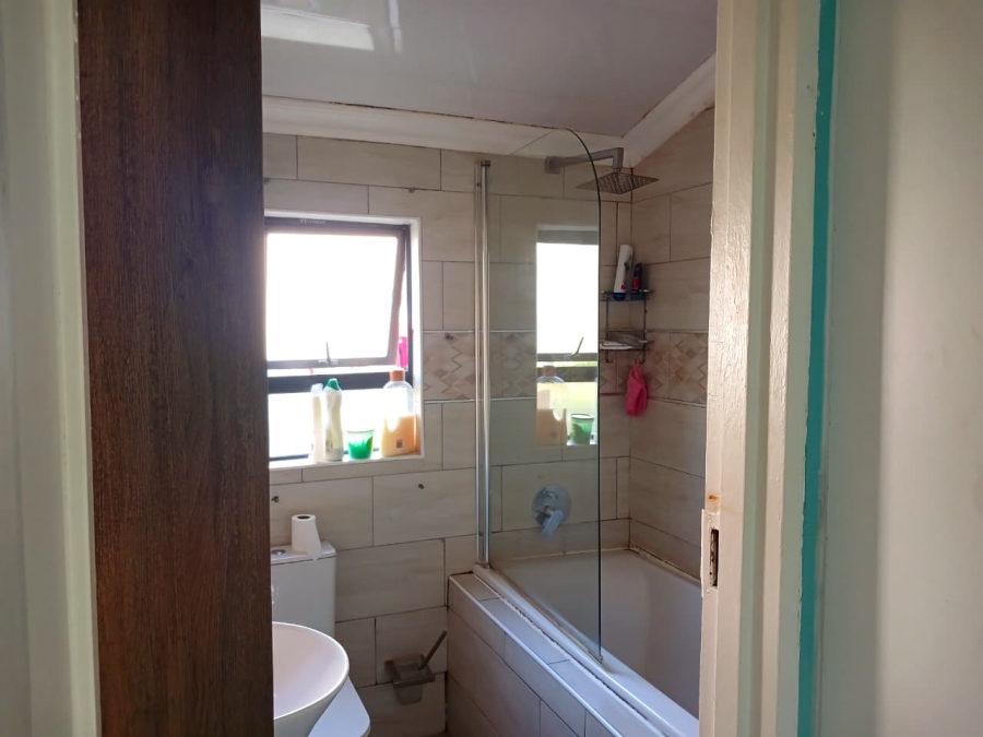2 Bedroom Property for Sale in Mdantsane Nu 10 Eastern Cape